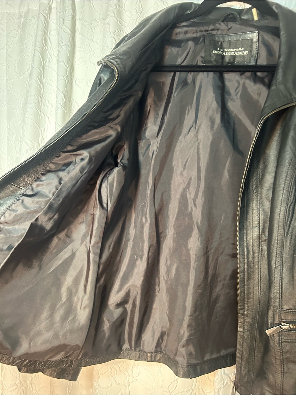 La nouvelle Renaissance xl Black Zip-Front Women's leather Jacket - Picture 3 of 6